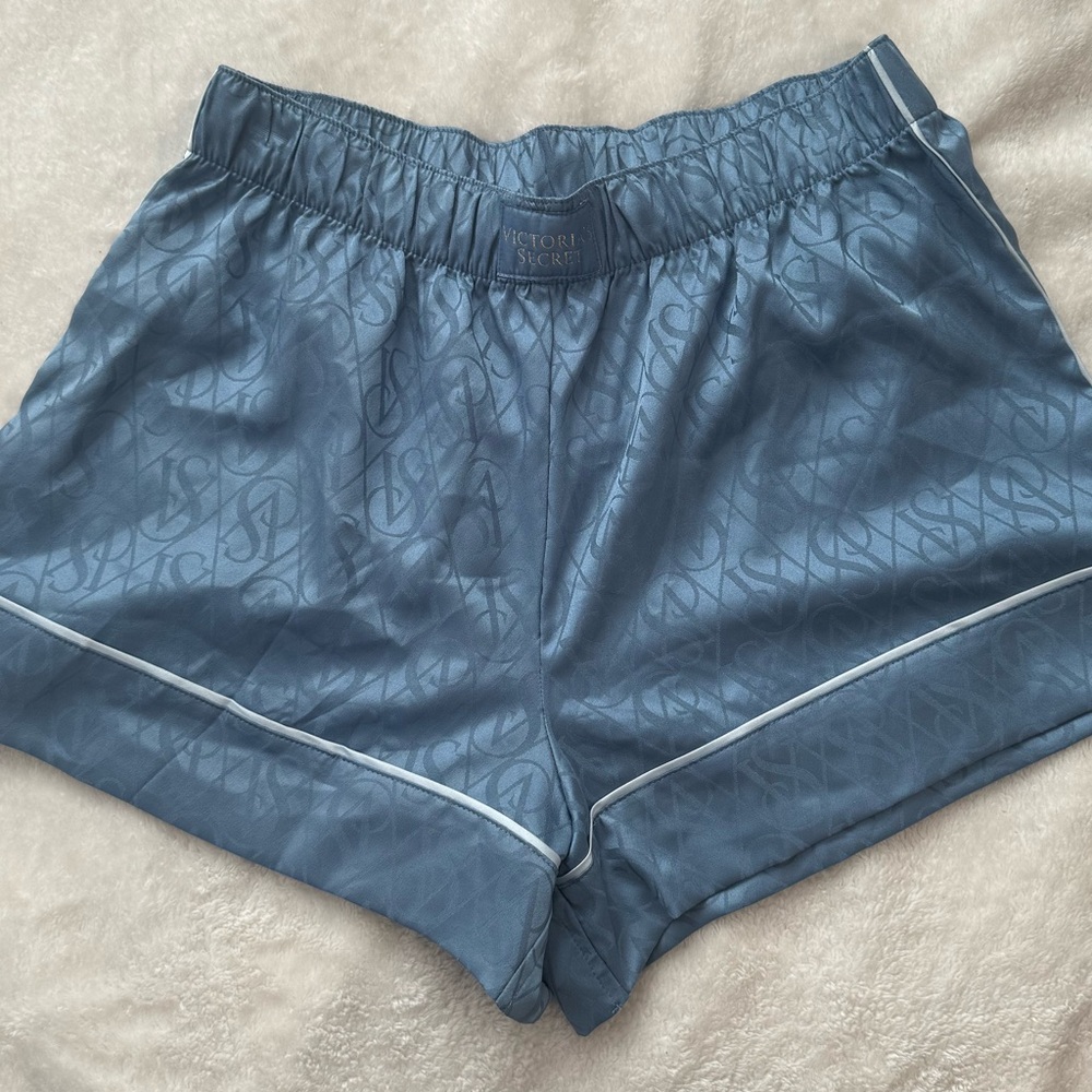 VS shorts